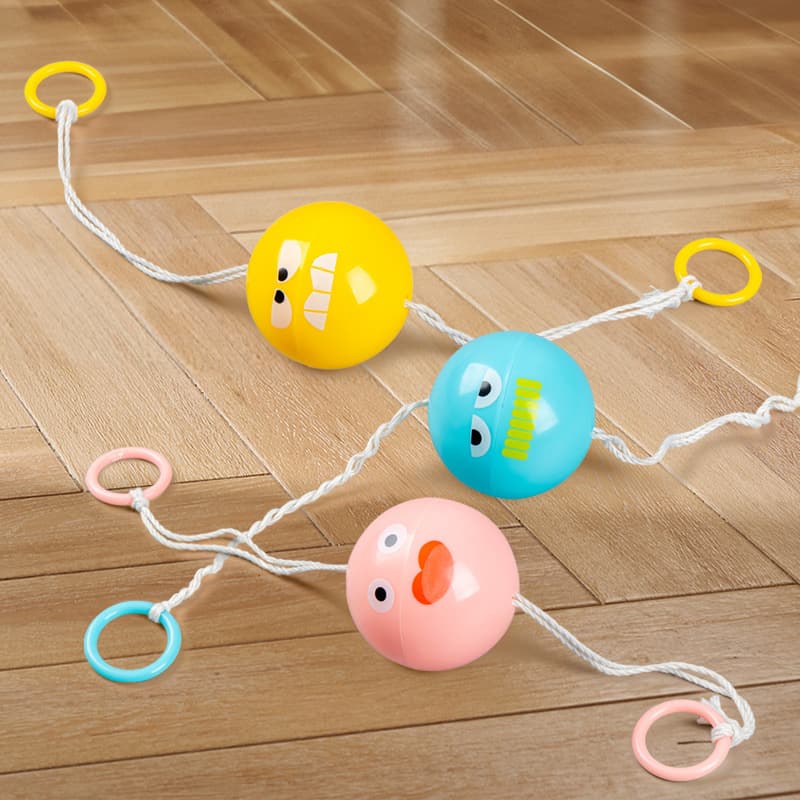 Shake the same 8090 nostalgic toy pull whistle flying ball flash cable flywheel boys and girls luminous yo-yo