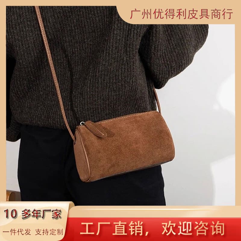 2025 New High-End Texture Satchel Shoulder Frosted Crossbody Bag Niche Retro Cylindrical Travel Casual Women's Bag