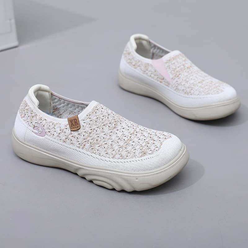 Spring and Autumn New Style Old Beijing Women's Shoes Soft Sole Comfortable Slip-On Mom Shoes Breathable Flat Casual Women's Shoes
