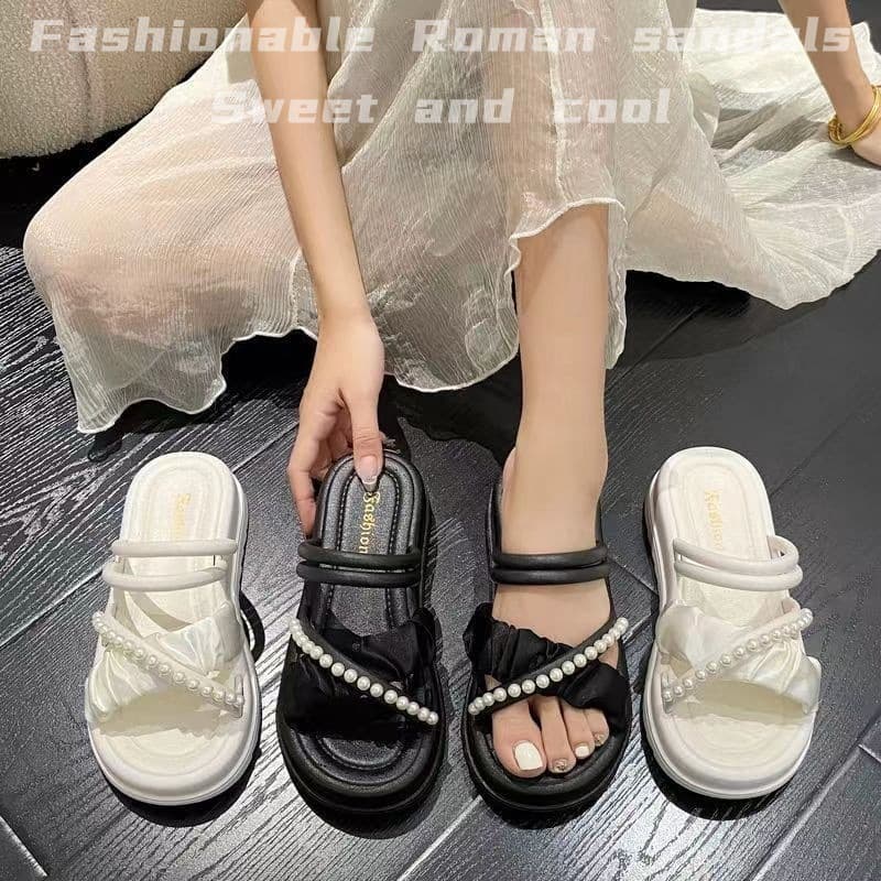 Roman Pearl Sandals Women's Summer 2025 New Fairy Style Thick-Soled Indoor and Outdoor Wear Versatile Fashion Beach Sandals