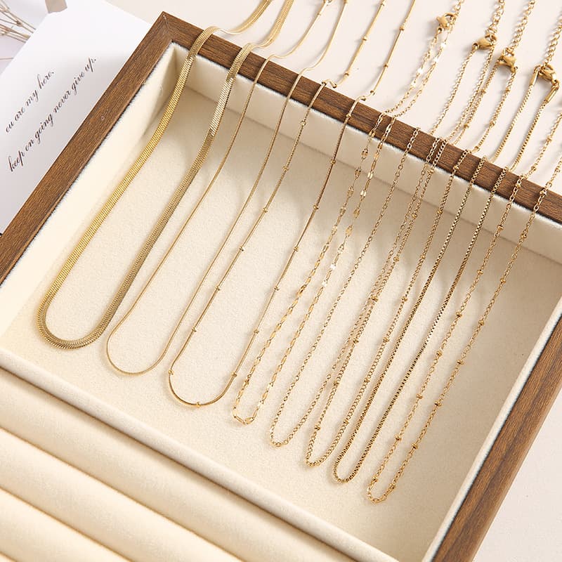 Manufacturer's Hot-Selling Stainless Steel Chain Cross Chain Lip Chain Snake Bone Chain Blade Chain Titanium Steel Plated 18K Gold Necklace