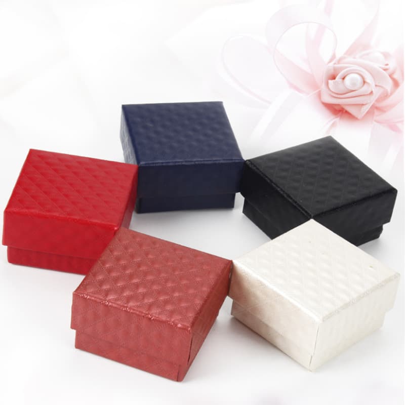 Factory direct wholesale high-end personalized fashion jewelry box silver gift box ring necklace jewelry gift box